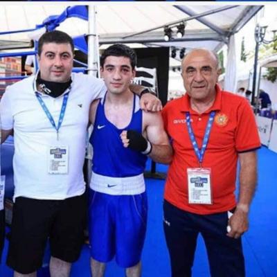 Армянские боксеры под руководством Карена Агамаляна завоевали золотую и серебряную медали на чемпионате Европы до 22 лет