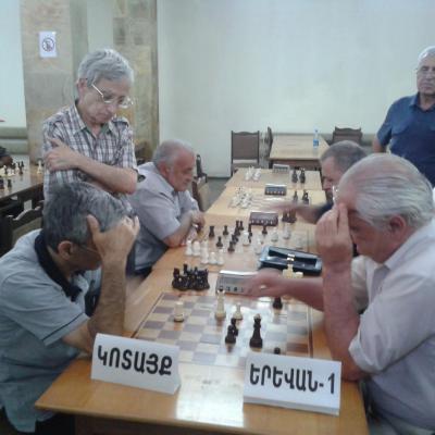 Ветераны провели первый командный чемпионат Армении по шахматам