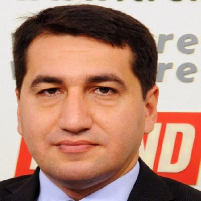 В ответ на заявление сопредседателей, представитель МИД Азербайджана Хикмет Гаджиев разразился пространной тирадой, 'обличающей', по замыслу азербайджанского МИД, посредников Минской группы