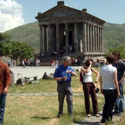 Комплексный подход будет проявлен и в контексте улучшения управленческих планов известных достопримечательностей Армении, входящих в туристические маршруты