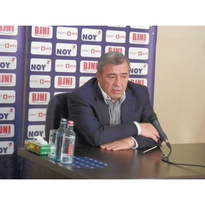 Президент Федерации футбола Армении Айрапетян встретился с журналистами на старте 2018 года