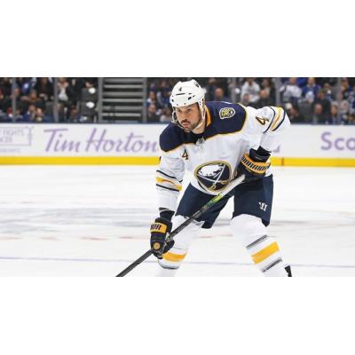 Защитник армянского происхождения Зак Богосян в составе клуба НХЛ 'Тампа-Бэй Лайтинг' стал обладателем Кубка Стэнли сезона 2019/2020