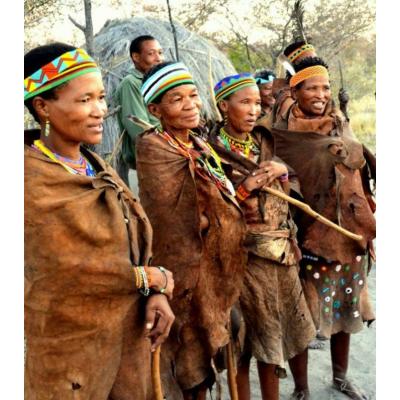 Представители народа бахау
