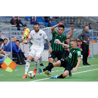 Атакующий полузащитник сборной Армении по футболу Тигран Барсегян в отсутствии Генриха Мхитаряна стал настоящим лидером команды