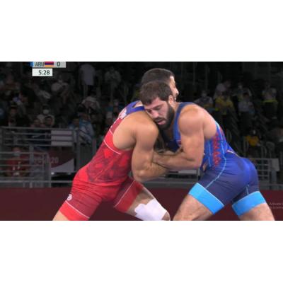 Борец греко-римского стиля Артур Алексанян (97 кг) и тяжелоатлет Симон Мартиросян (109 кг) завоевали серебряные медали на Олимпийских играх в Токио