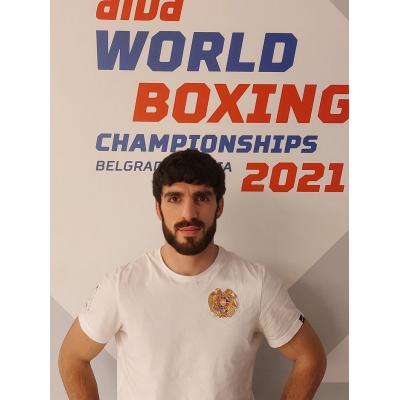Армянские боксеры Давид Чалоян (+92 кг) и Оганес Бачков (63,5 кг) завоевали серебро и бронзу на чемпионате мира в Белграде