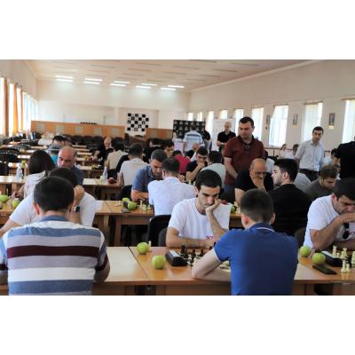 12 июня в Академии шахмат Армении прошел второй этап шахматного Гран-при между корпорациями