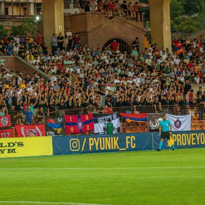 Ереванский 'Пюник' в первом матче второго квалификационного раунда Лиги чемпионов УЕФА на своем поле с минимальным счетом 0:1 проиграл 'Дюделанжу' (Люксембург)
