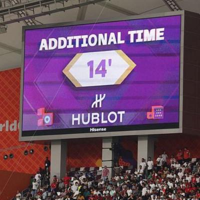 В стартовых матчах ЧМ-2022 в Катаре арбитры к каждому матчу турнира добавляют огромное количество времени, следуя указаниям ФИФА