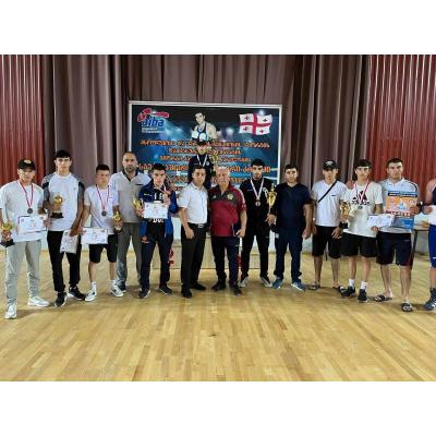Юные армянские спортсмены успешно выступили на чемпионатах Европы по борьбе (до 15 лет), тяжелой атлетике (до 15 и 17 лет) и международном турнире по боксу (до 18 лет)