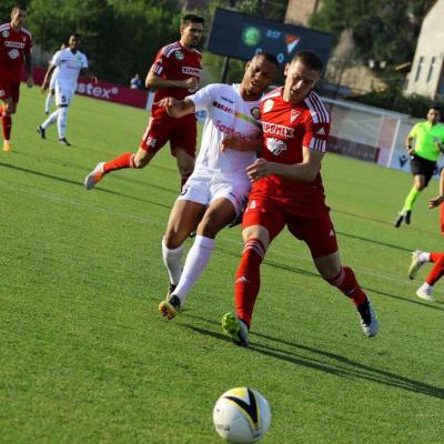 В первом матче второго квалификационного раунда Лиги Конференций УЕФА 'Алашкерт' в Абовяне принял венгерский 'Дебрецен' и уступил со счетом 0:1