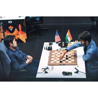 В Торонто завершились турниры шахматных претендентов среди мужчин и женщин