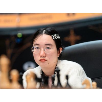 В Торонто завершились турниры шахматных претендентов среди мужчин и женщин