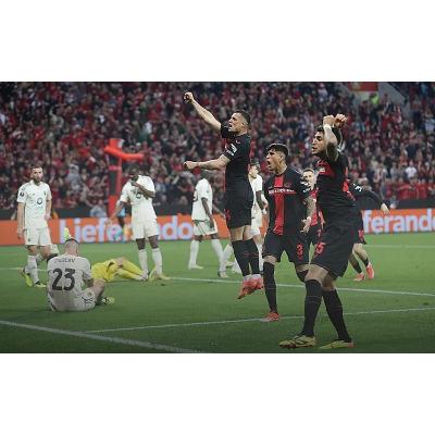 Леверкузенский 'Байер' в полуфинале Лиги Европы против 'Ромы' продлил свою серию камбэков и матчей без поражений
