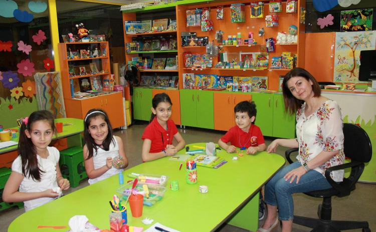 Ереван с детьми. Ереван Молл детский центр. Психологические центры для детей в Ереване. Детский развлекательно развивающий центр в Ереване. Ереван Молл детские развлечения.