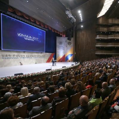 Выступая на форуме, президент Серж Саргсян сказал о необходимости комплексной постановки задач, подходов и решений