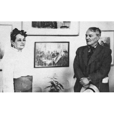 Полина Мамичева и Амшей Нюренберг на персональной выставке Нюренберга. Москва, 1961 г.