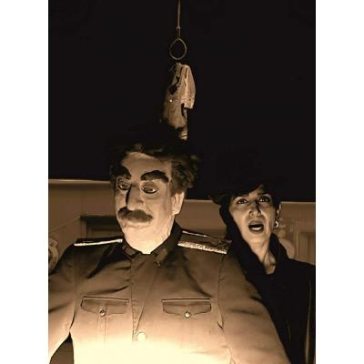 Сцена из спектакля 'Ловушка для Сталина'