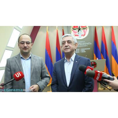 Серж Саргсян в офисе Республиканской партии Армении
