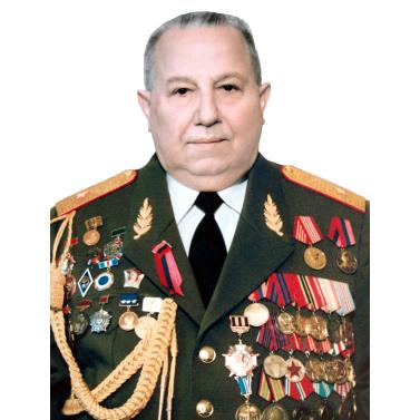 Сергей Саакович Мартиросян, в советское время полковник милиции, в постсоветское - генерал армянской армии