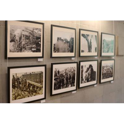 В Культурном центре 'Текеян' вновь открылась фотовыставка 'Спитак. Пять минут тишины'