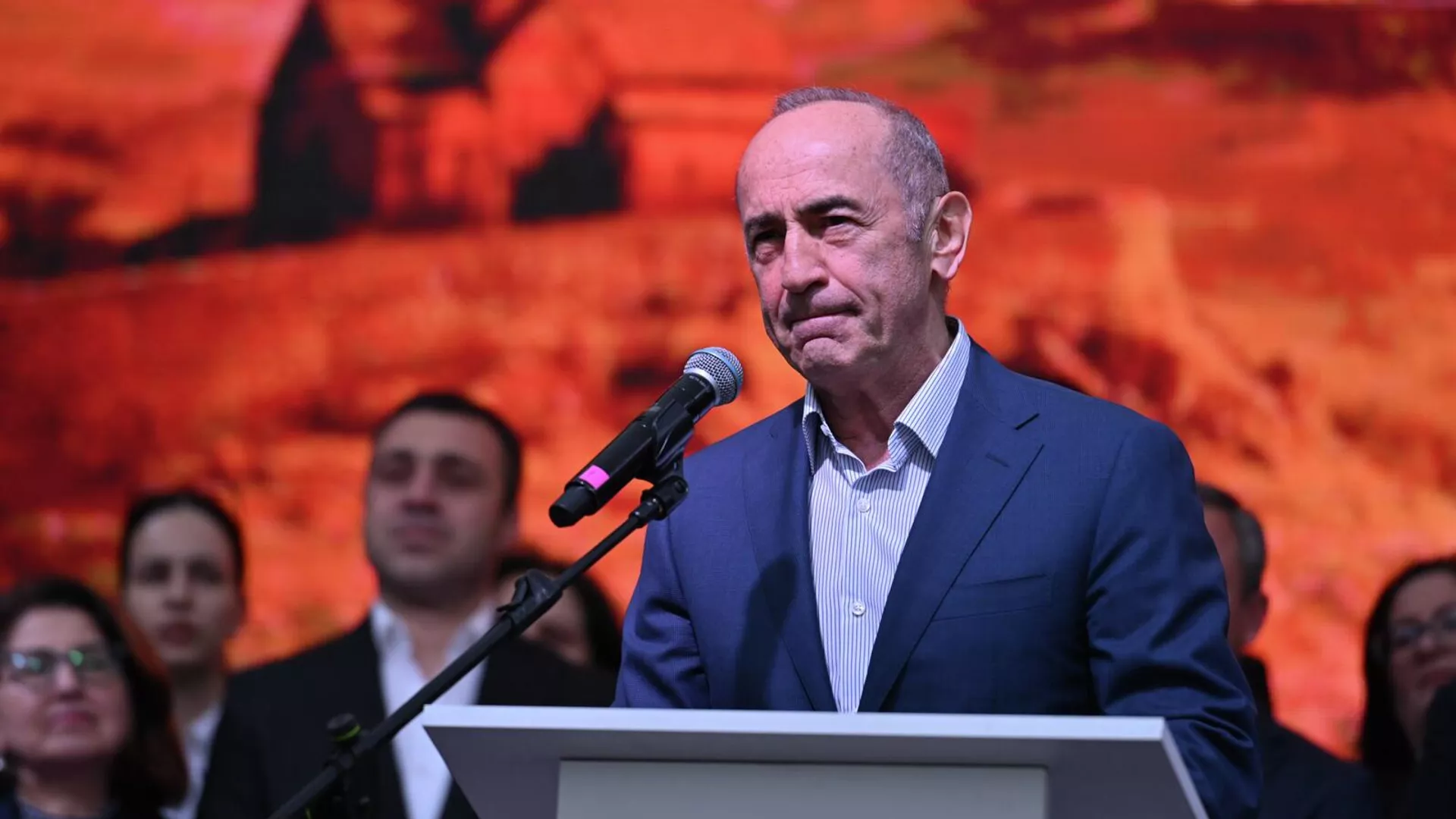 Ռոբերտ ՔՈՉԱՐՅԱՆ․ ՀՀ-Ի ՊԱՏՄՈՒԹՅԱՆ ՄԵՋ ԸՆՏՐՈՒԹՅՈՒՆՆԵՐԸ ԵՐԲԵՎԷ ՉԵՆ ԵՂԵԼ ԻՆՔՆՈՒԹՅԱՆ ԵՎ ԵԿԵՂԵՑՈՒ ՀԱՄԱՐ