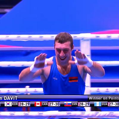 На чемпионате мира по боксу в Белграде Давид Чалоян (92+ кг) в полуфинальном бою уверенно взял верх над азербайджанцем Магомедом Абдуллаевым и вышел в финал