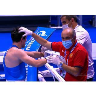 На чемпионате мира по боксу в Белграде Оганес Бачков (63,5 кг) в полуфинале уступил кубинцу Энди Крусу Гомесу и довольствовался бронзовой медалью