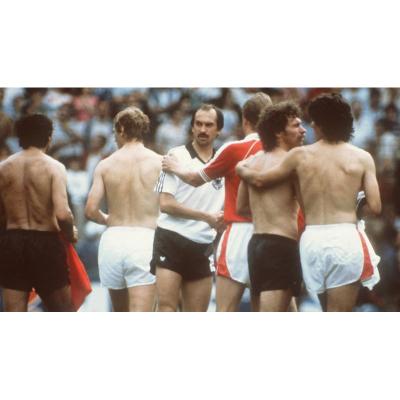 40 лет назад на ЧМ-1982 в Испании был сыгран матч ФРГ – Австрия, вошедший в историю футбола как 'хихонский позор'